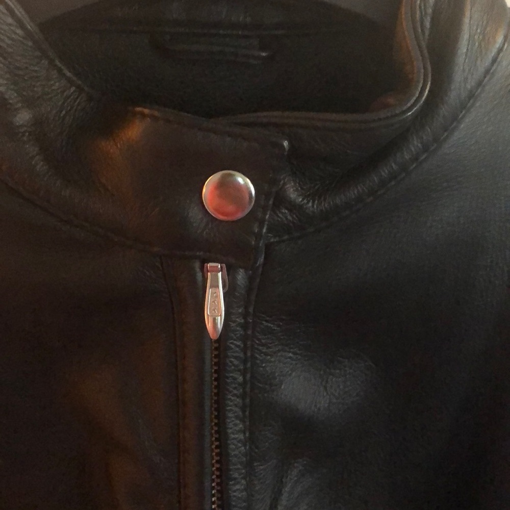 Leather jacket - Picture 4 of 6